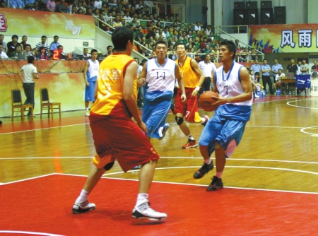 伴随高负债 伴随高负债